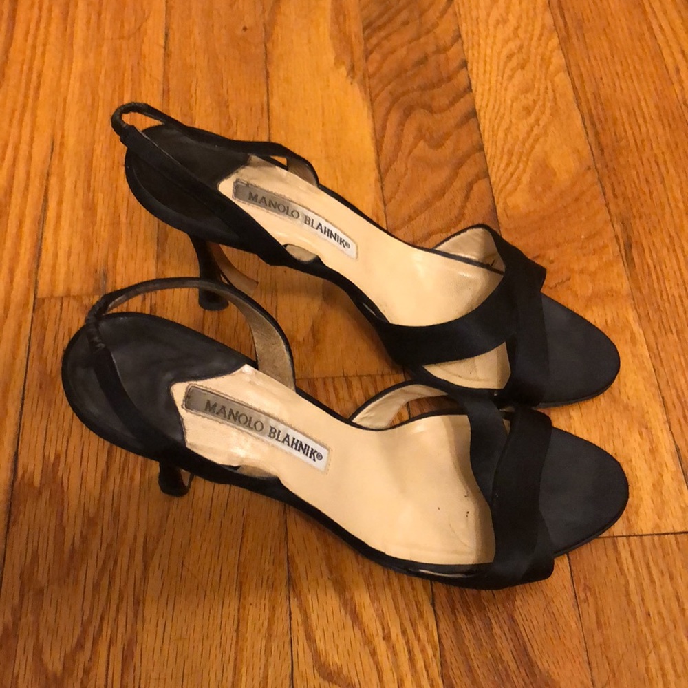 Manolo Blahnik black stilettos, size 37.5 - Picture 2 of 5